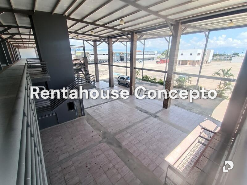 Local comercial en Zona Industrial El Recreo, Valencia