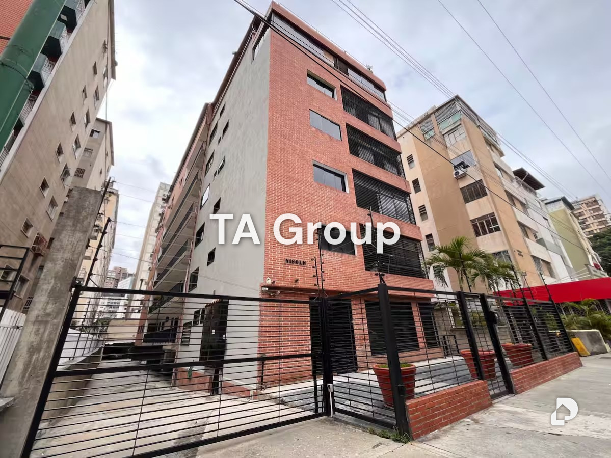 Apartamento en Los Palos Grandes, Caracas – 24