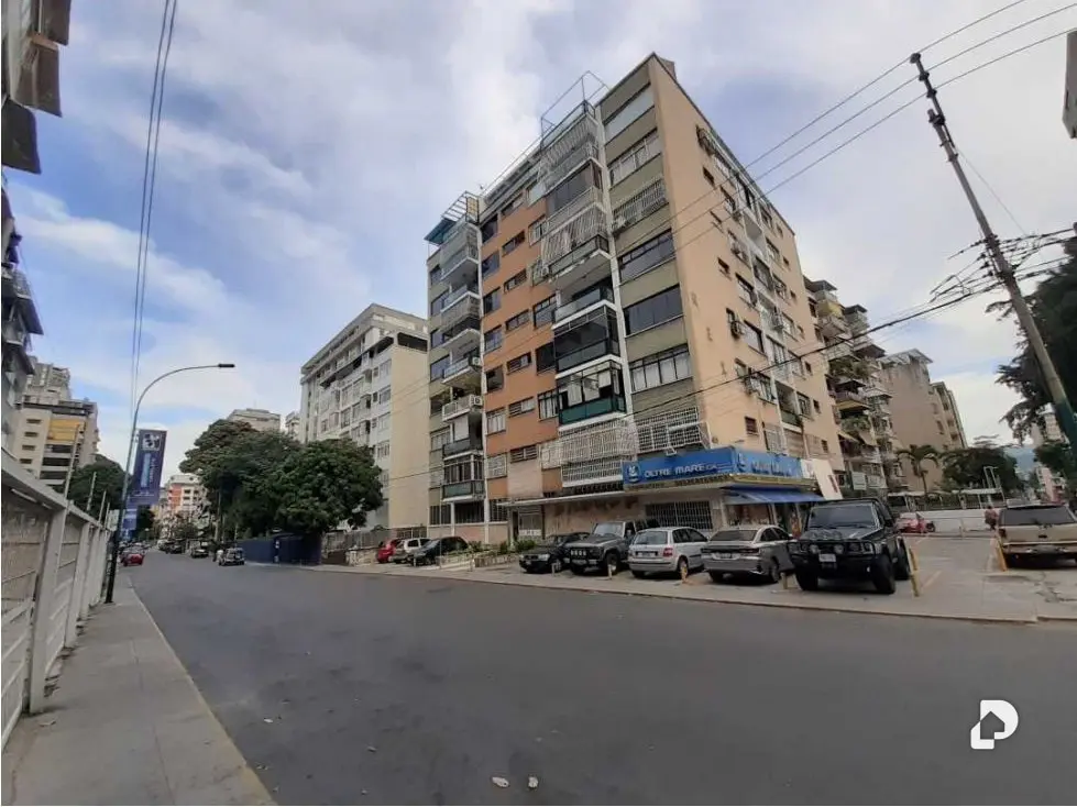 Apartamento en Los Palos Grandes, Caracas – 2