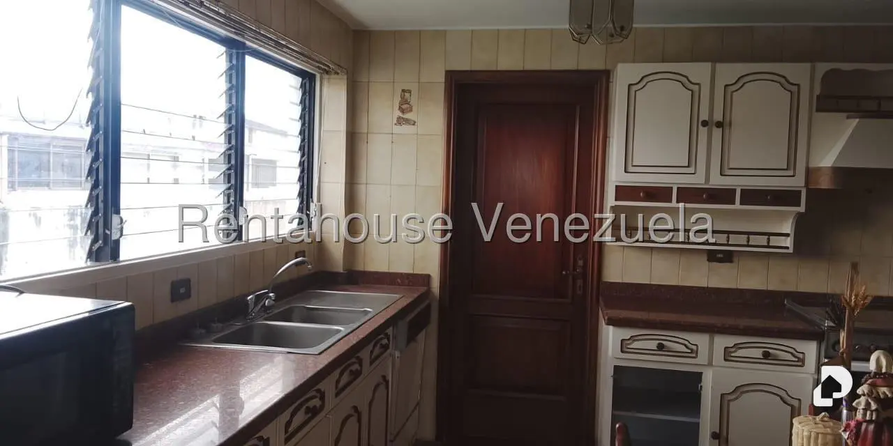 Apartamento en La Florida, Caracas – 17