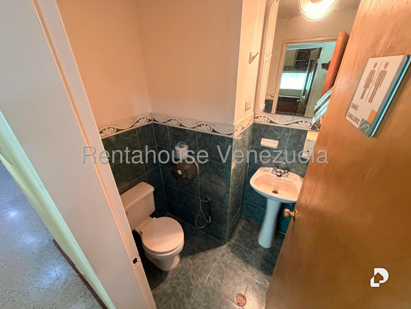 Local comercial en Bello Monte, Caracas – 15