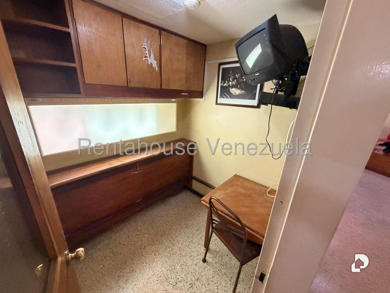 Local comercial en Bello Monte, Caracas – 29