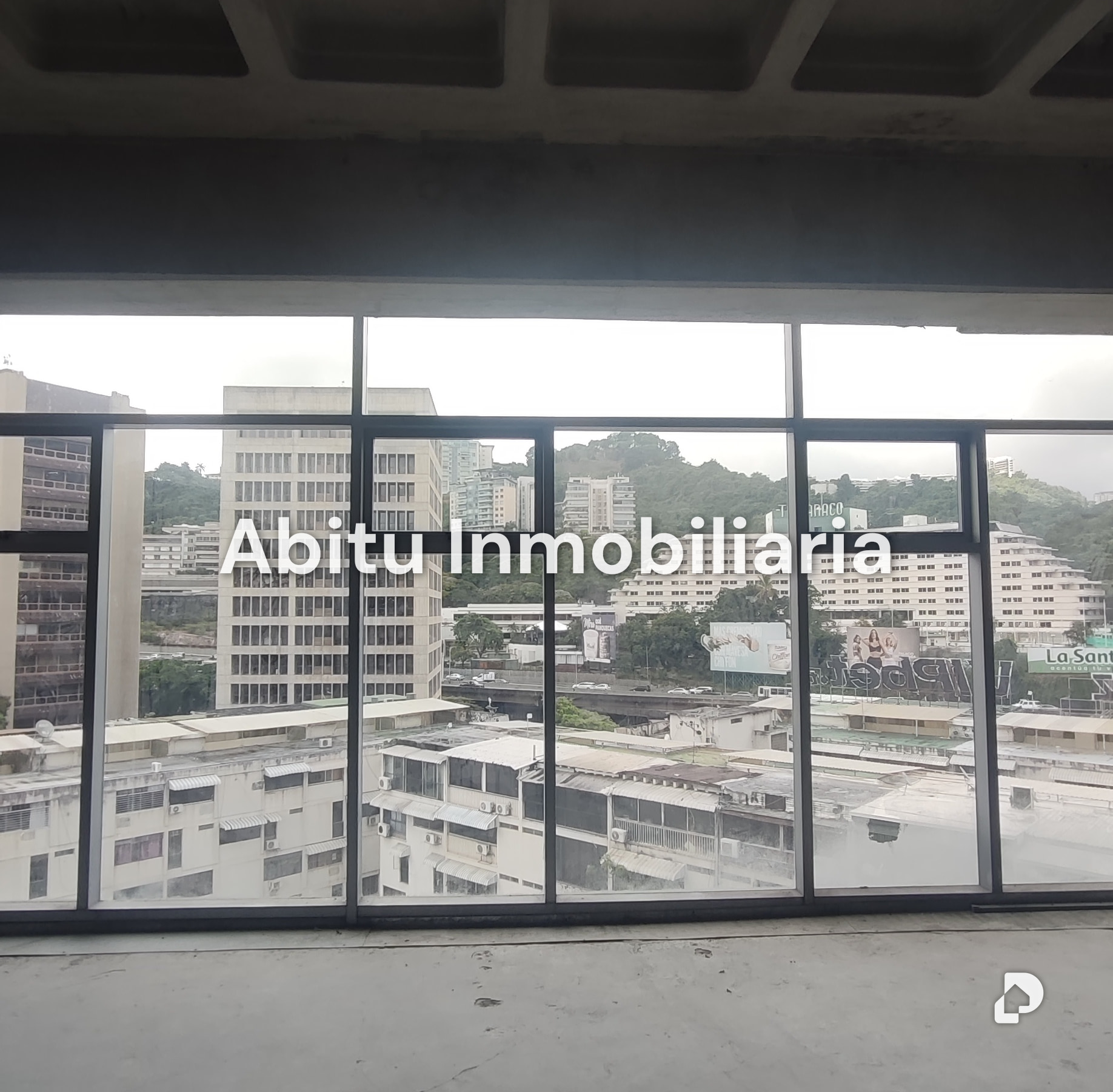 Oficina en Las Mercedes, Caracas – 6