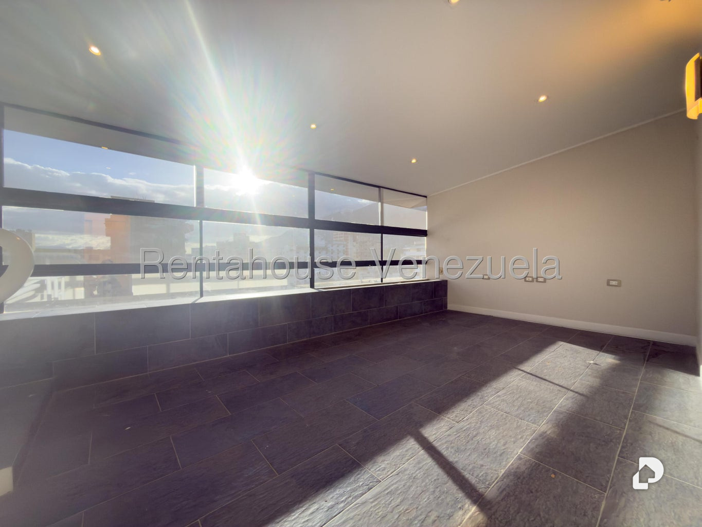 Apartamento en Los Palos Grandes, Caracas – 27