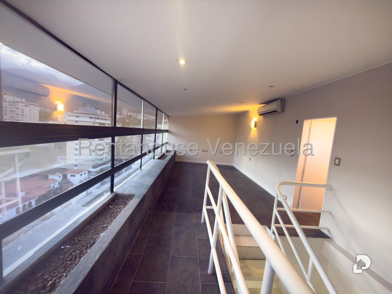 Apartamento en Los Palos Grandes, Caracas – 22