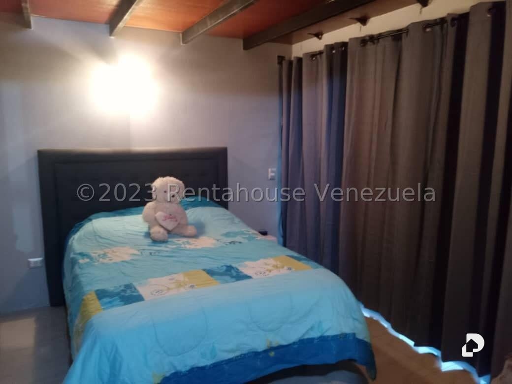Casa en Hoyo de la Puerta, Caracas – 17