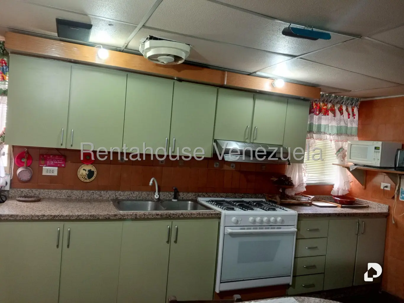 Casa en Los Rosales, Caracas – 30