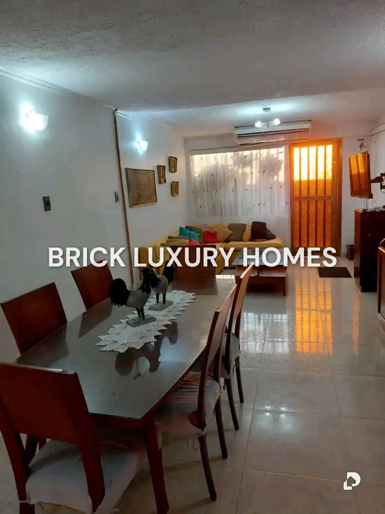 Townhouse en Complejo Turístico El Morro, Lechería – 4
