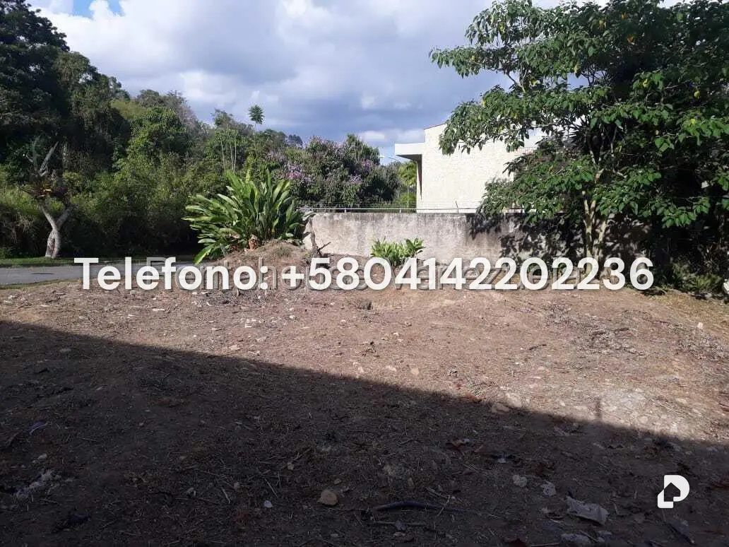 Terreno en Parque Oripoto, Caracas – 11
