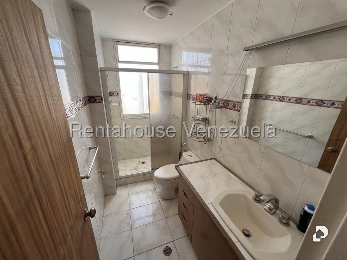 Apartamento en Bello Monte, Caracas – 13