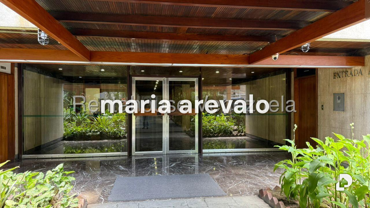 Apartamento en Campo Alegre, Caracas – 2