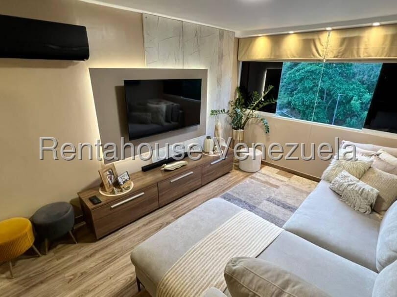Apartment in Los Naranjos Humboldt, Caracas - 1