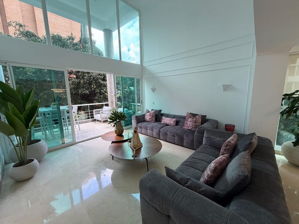 Apartamento en Campo Alegre, Caracas - 1