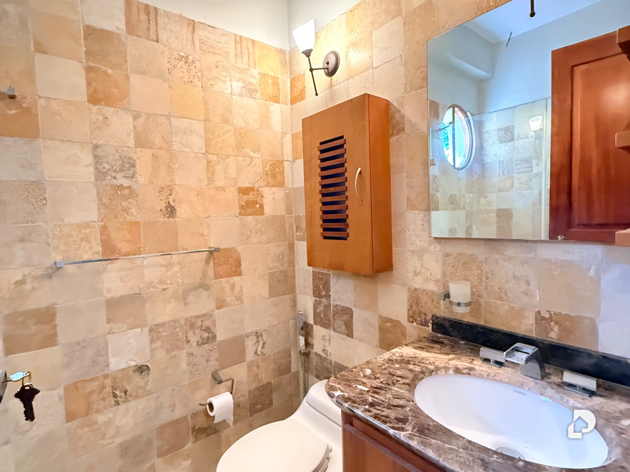 House in La Floresta, Caracas – 12