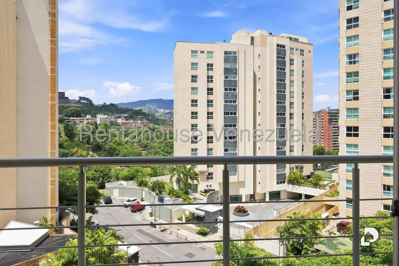 Apartamento en Las Mesetas de Santa Rosa de Lima, Caracas