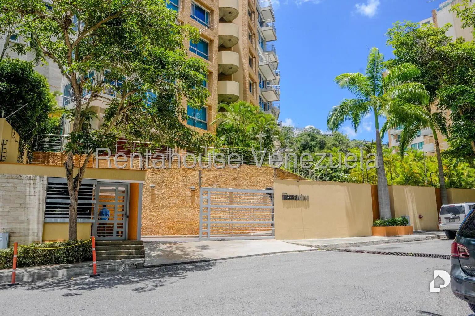 Apartamento en Las Mesetas de Santa Rosa de Lima, Caracas