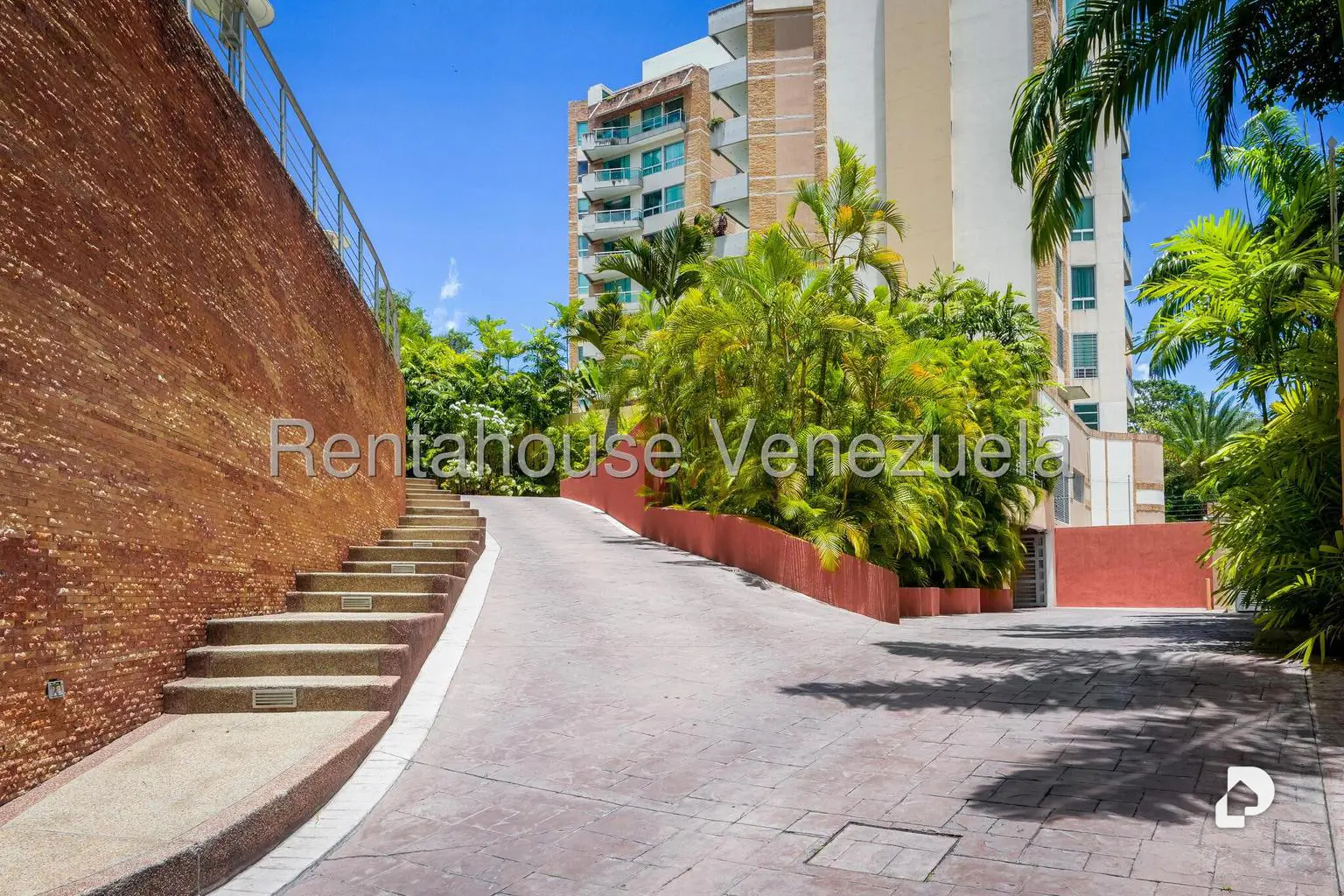 Apartamento en Las Mesetas de Santa Rosa de Lima, Caracas