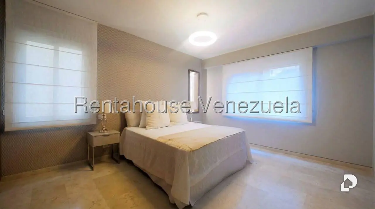Apartamento en Las Mesetas de Santa Rosa de Lima, Caracas