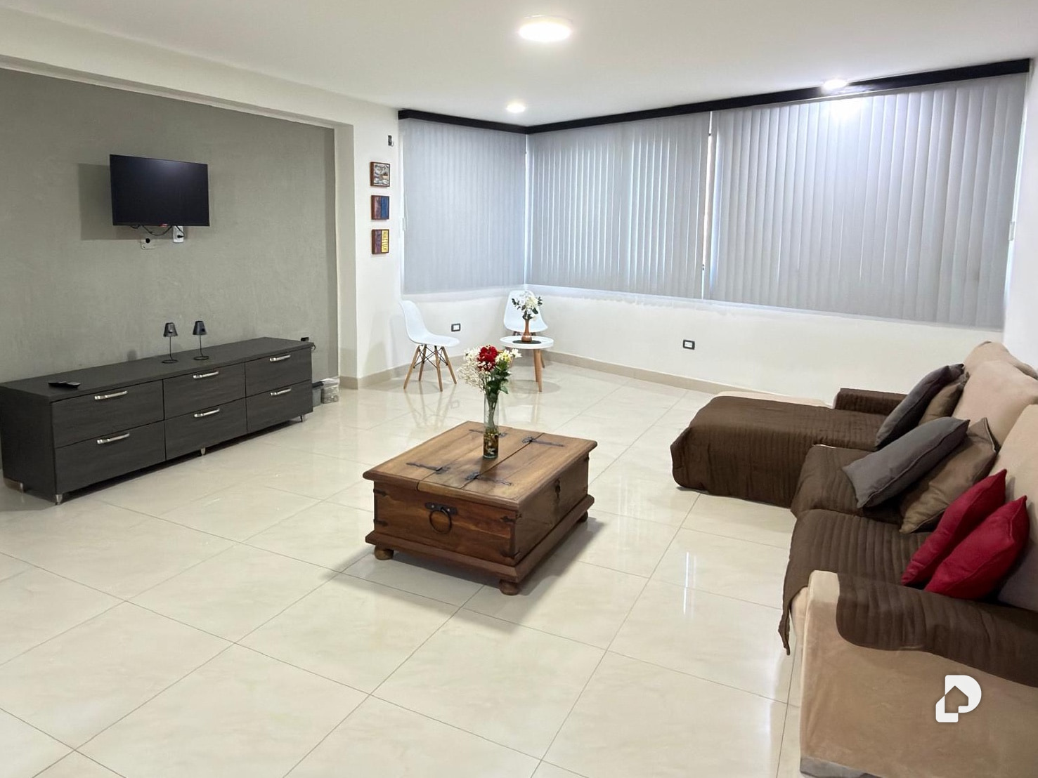 Apartamento en Residencias Dinastía, Lechería – 1