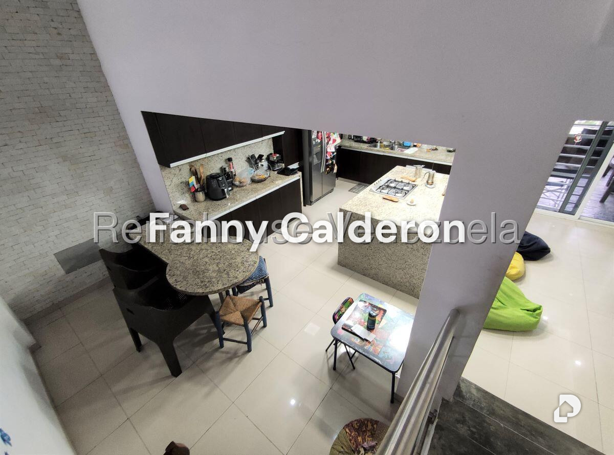 Casa en Los Castores, San Antonio de Los Altos – 28