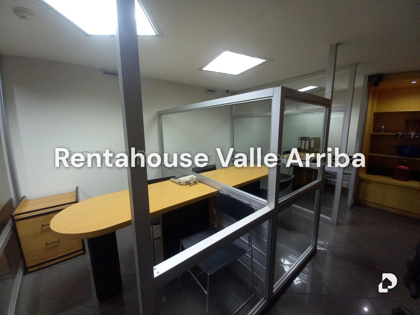 Local comercial en Prados del Este, Caracas – 11