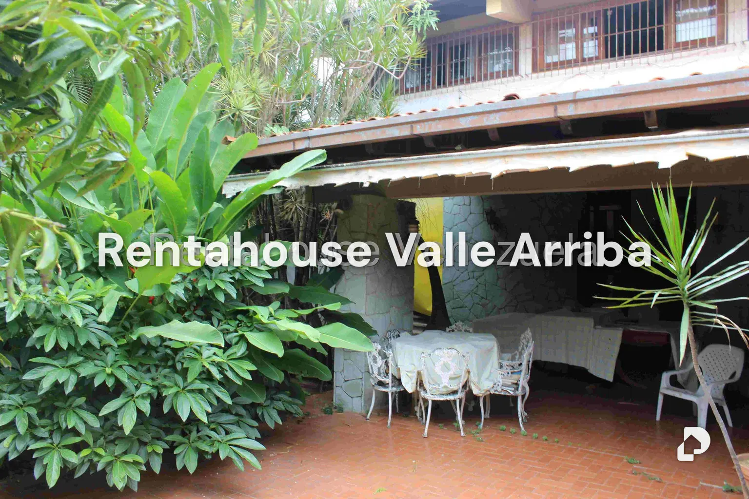 Casa en Lomas de San Rafael de La Florida, Caracas – 28