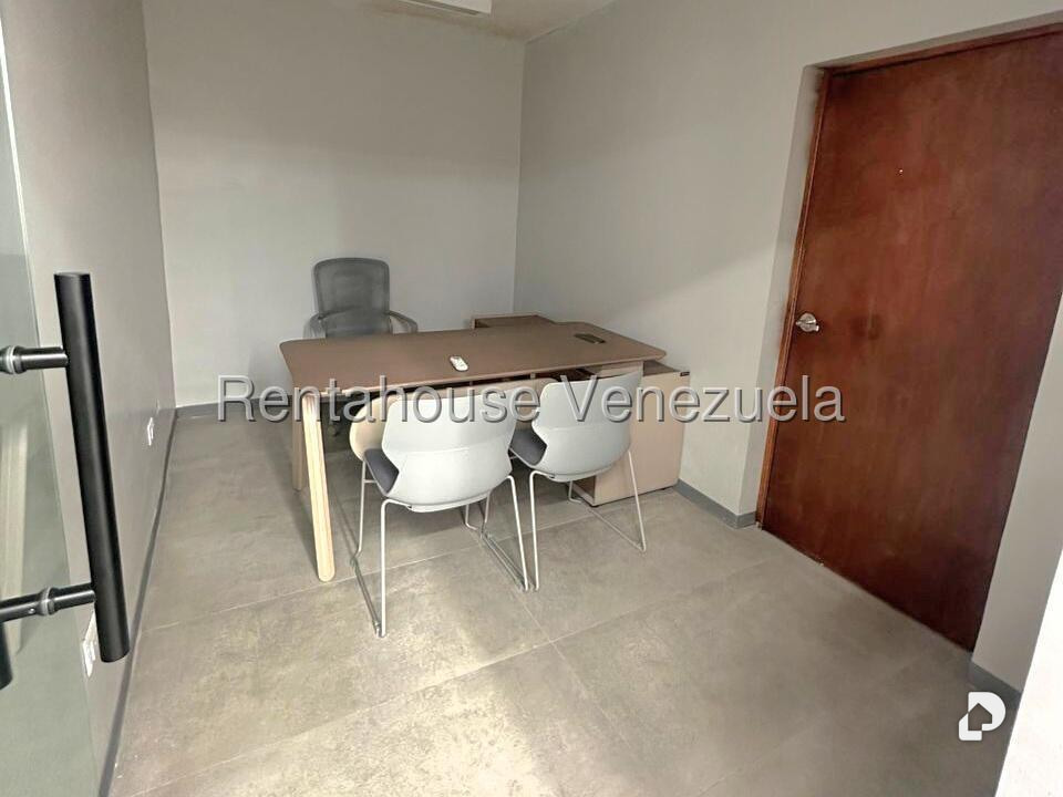 Local comercial en El Paraíso, Caracas – 13