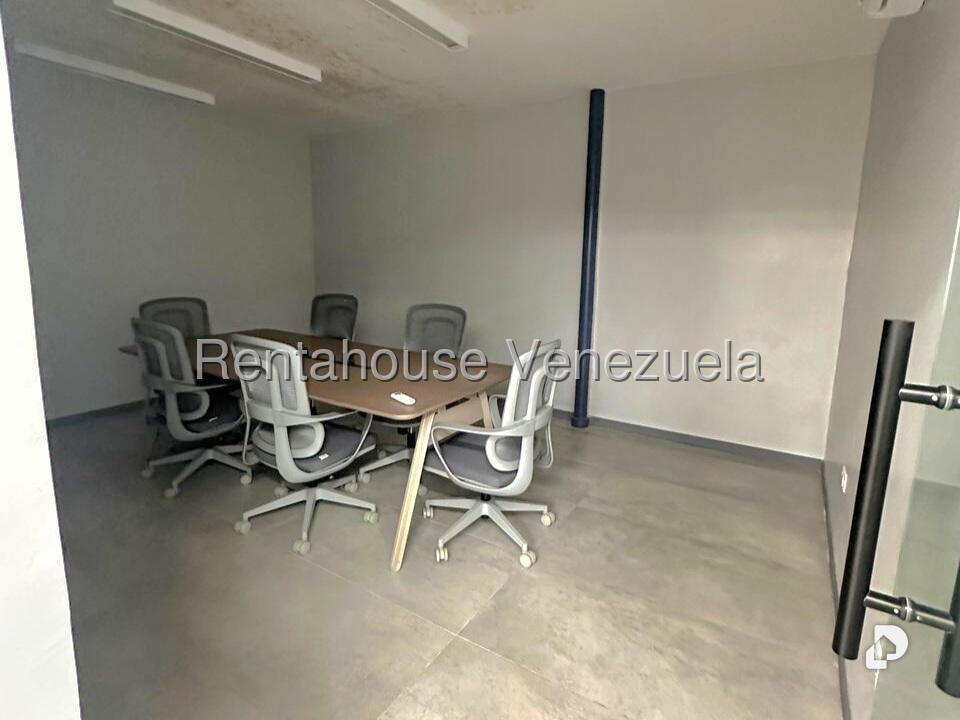 Local comercial en El Paraíso, Caracas – 14