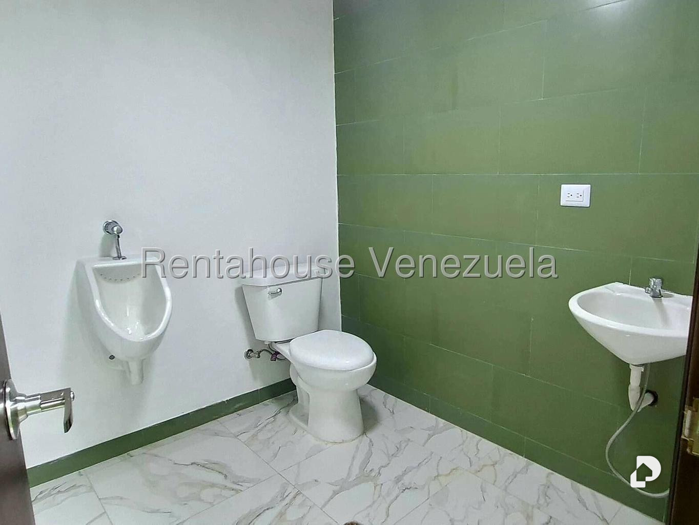 Local comercial en El Paraíso, Caracas – 16
