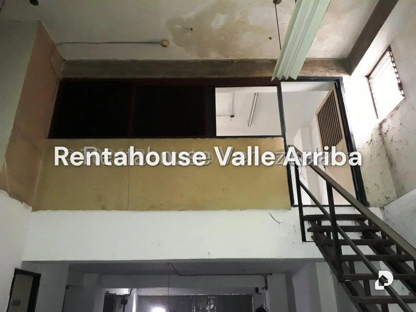 Local comercial en El Paraíso, Caracas – 17