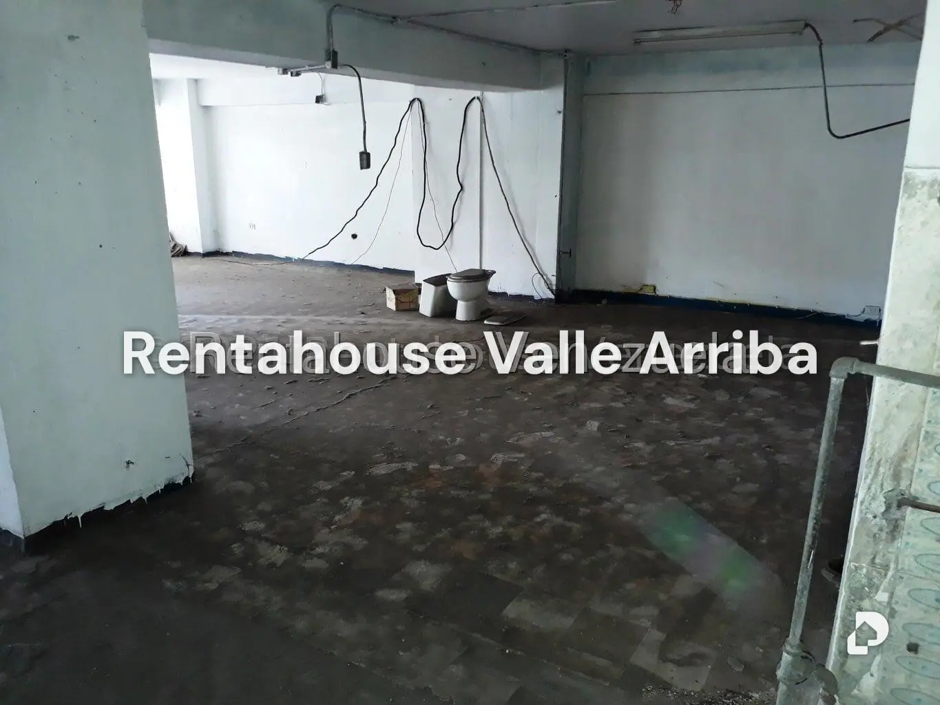 Local comercial en El Paraíso, Caracas – 26