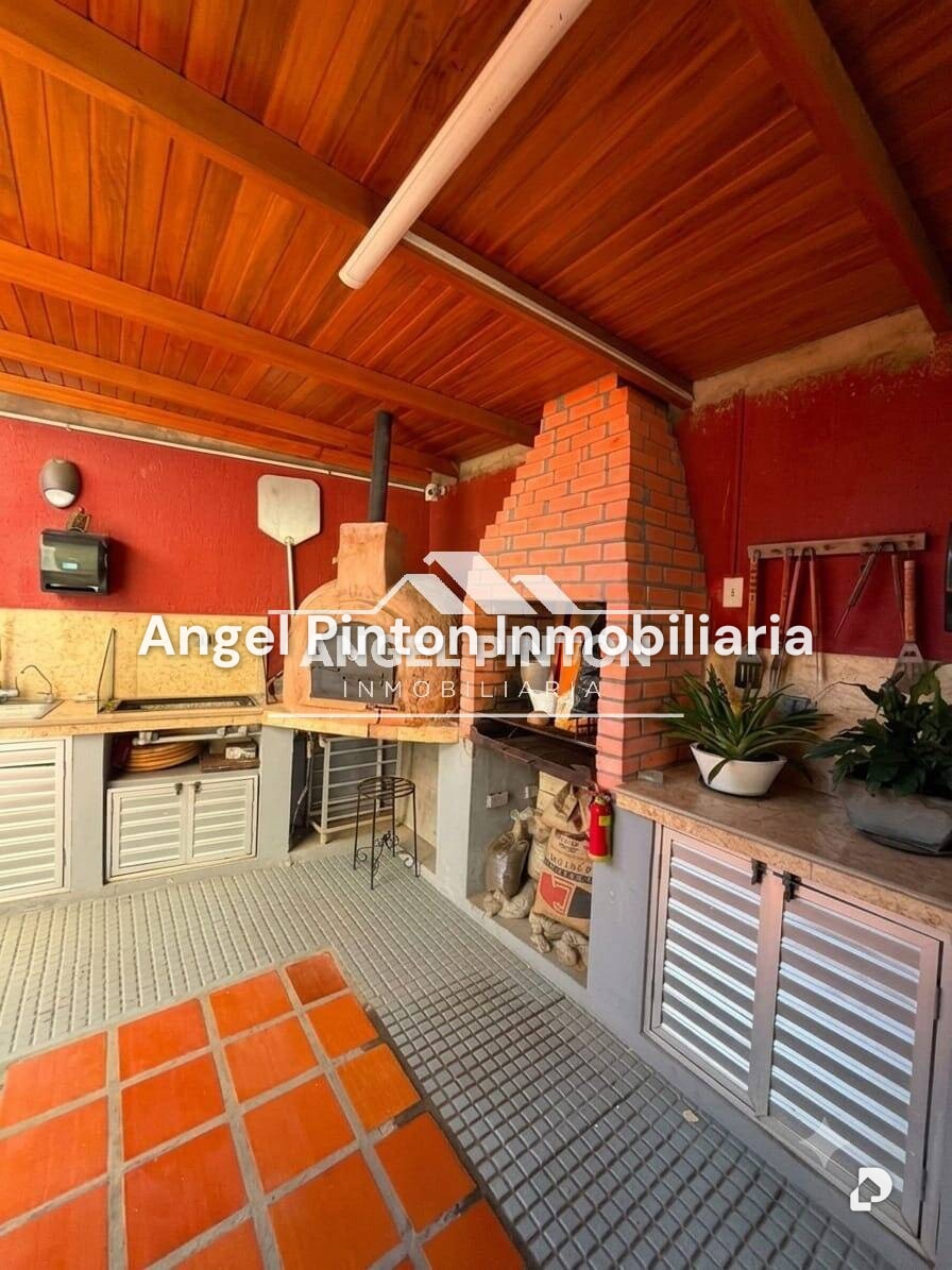 Casa en Avenida Fuerzas Armadas, Maracaibo – 18