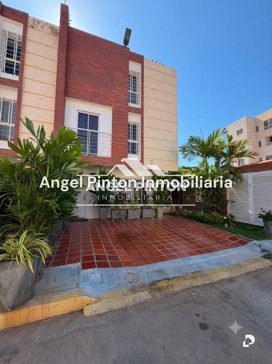 Casa en Avenida Fuerzas Armadas, Maracaibo – 13
