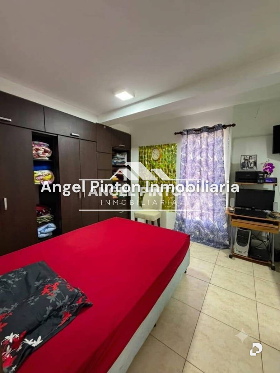 Casa en Avenida Fuerzas Armadas, Maracaibo – 12