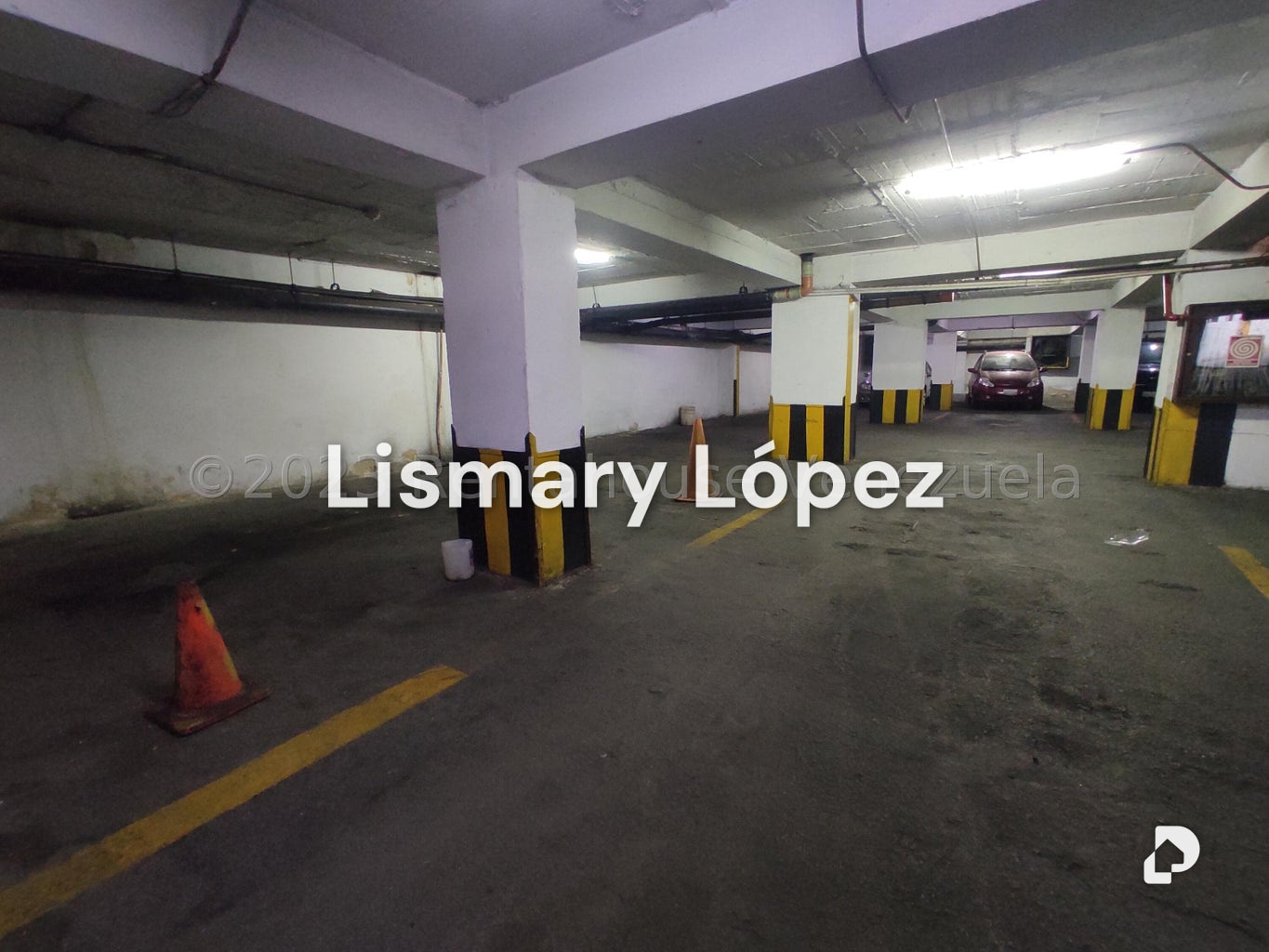 Garaje/Estacionamiento en Quinta Crespo, Caracas – 12