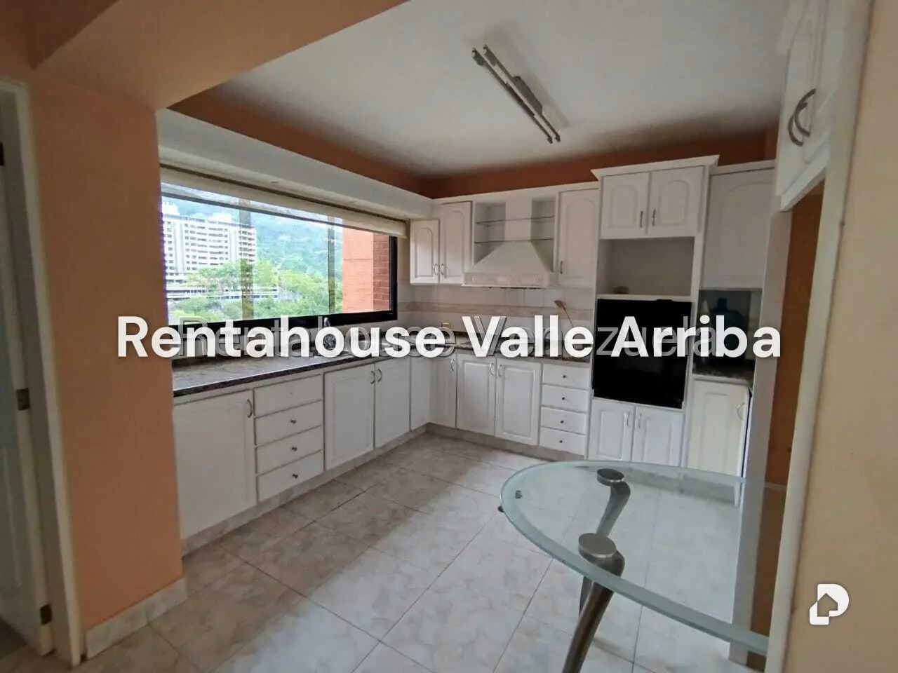 Apartamento en Las Esmeraldas, Caracas – 13