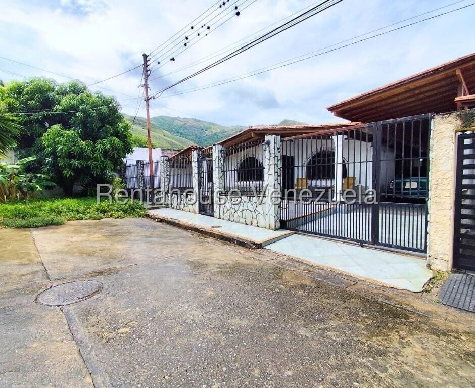 Casa en La Victoria - 1