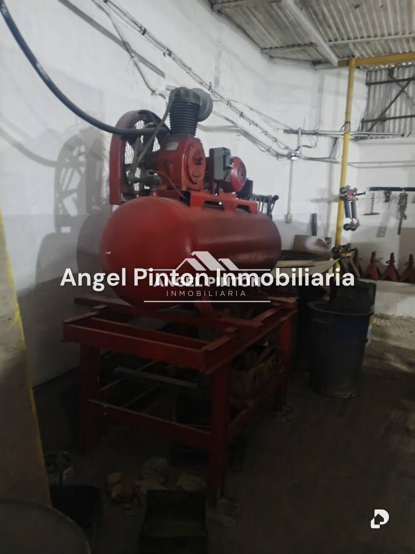 Commercial space in Altagracia, Caracas – 13