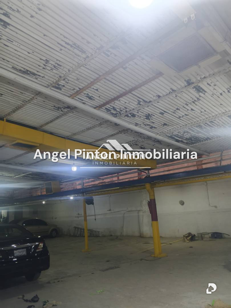 Commercial space in Altagracia, Caracas – 15