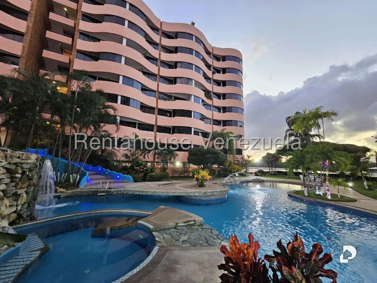 Apartamento en Puerto Encantado, Higuerote – 1
