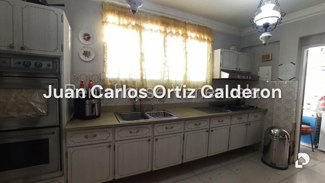 Casa en La Trinidad, Caracas – 10