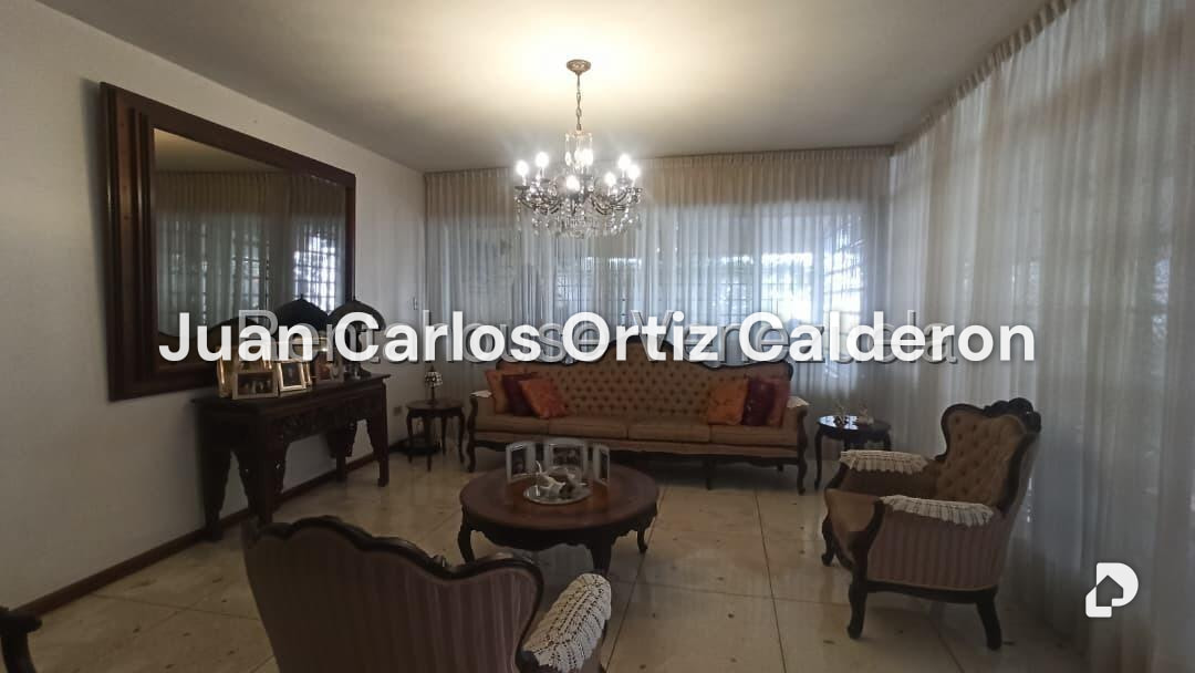 Casa en La Trinidad, Caracas – 7