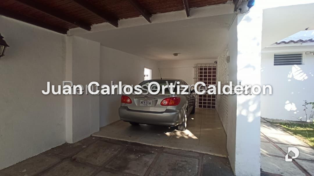 Casa en La Trinidad, Caracas – 26