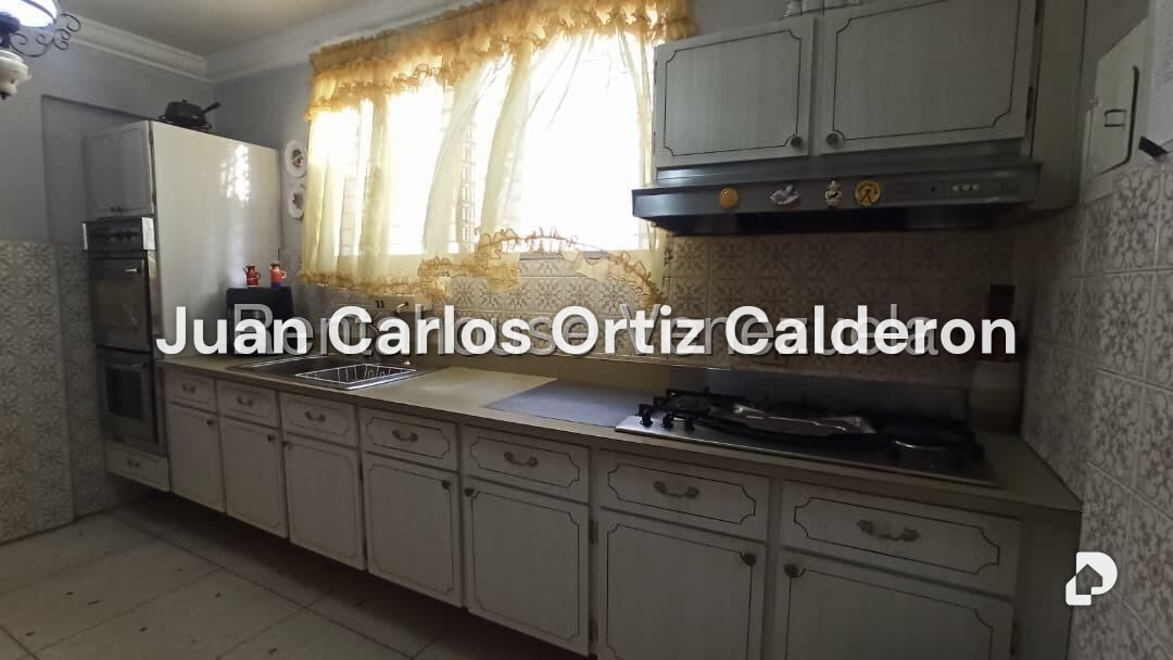 Casa en La Trinidad, Caracas – 13