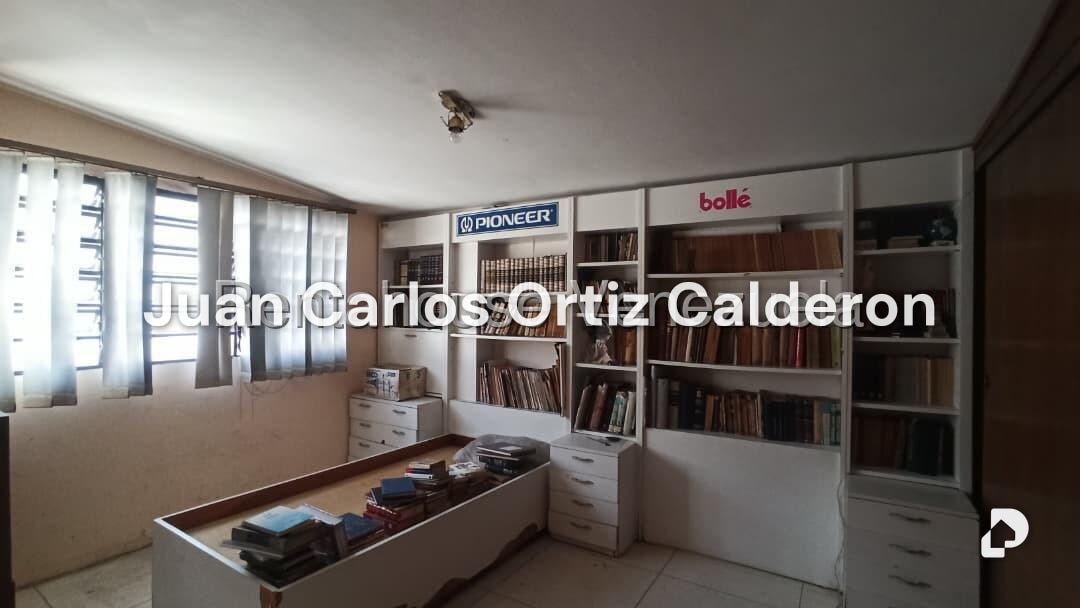 Casa en La Trinidad, Caracas – 30