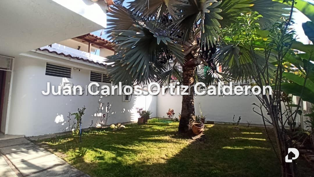 Casa en La Trinidad, Caracas – 25