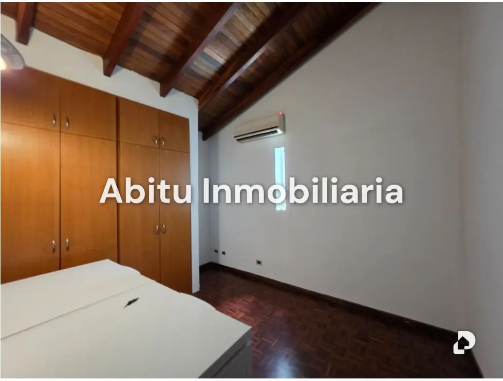 Casa en Macaracuay, Caracas – 18