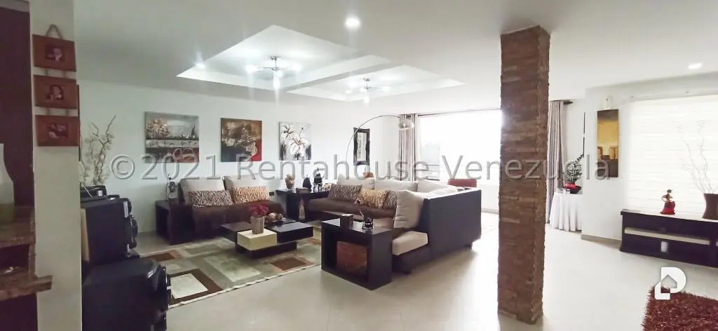Casa en Oripoto, Caracas – 16
