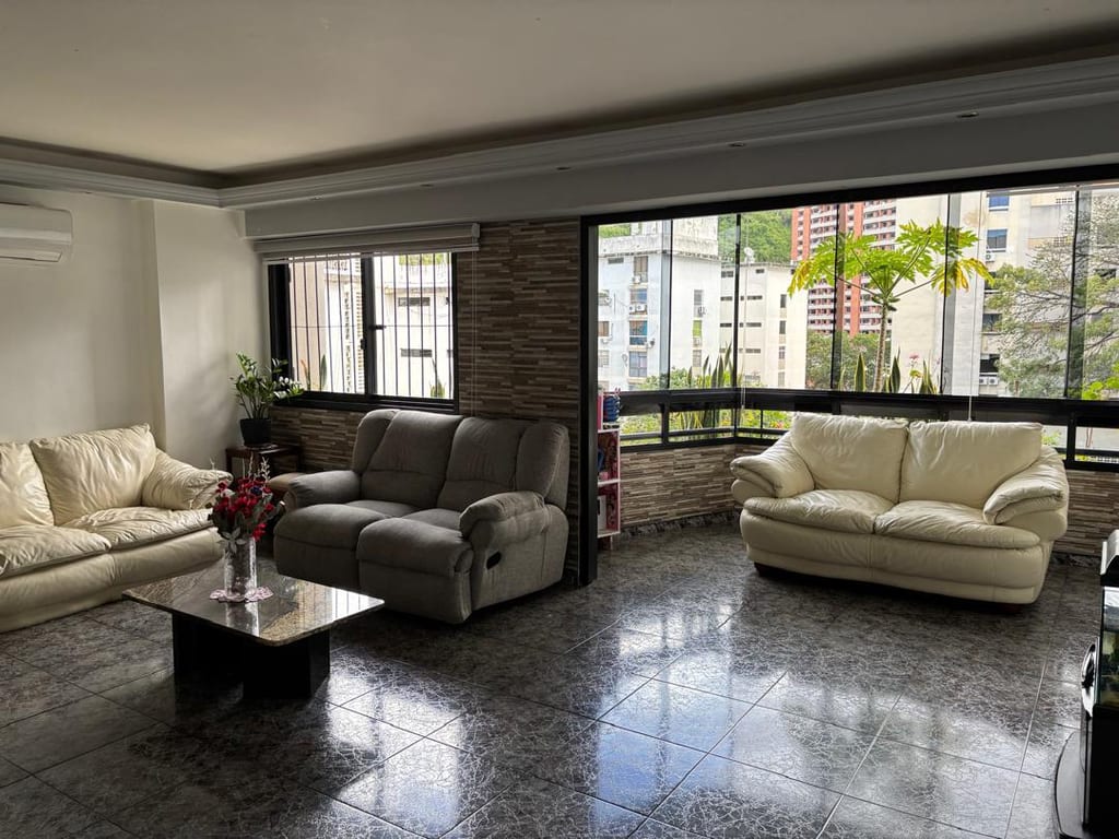 Apartamento en Los Chaguaramos, Caracas - 1