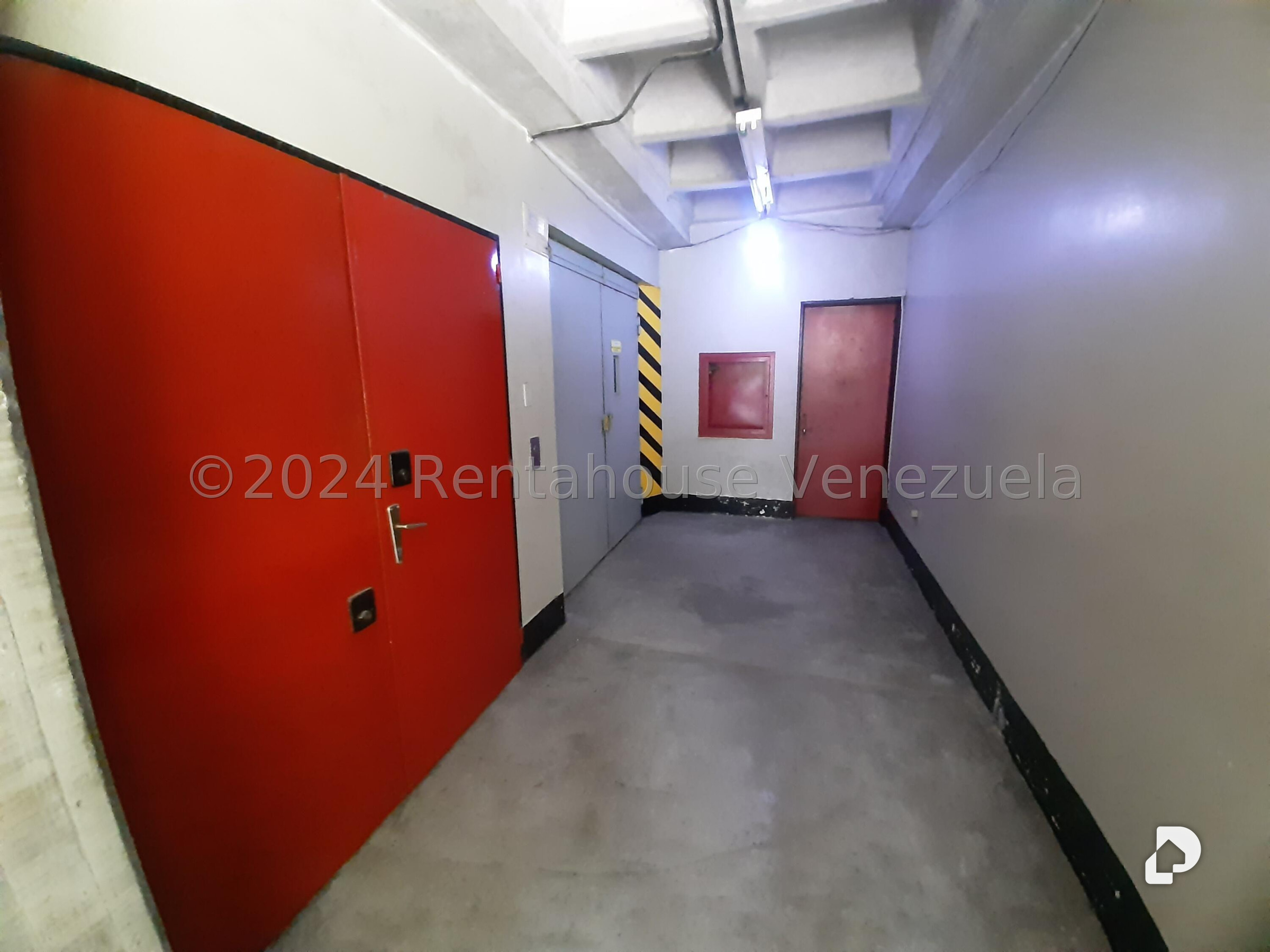 Edificio en Palo Verde, Caracas – 16